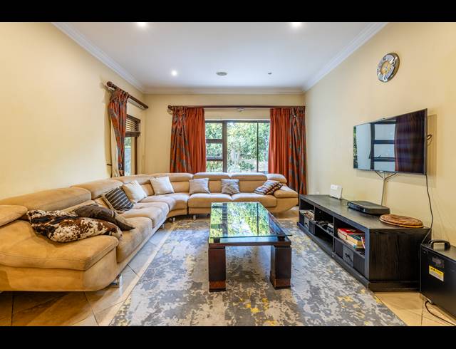 5 BEDROOM HOUSE FOR SALE IN BROADACRES